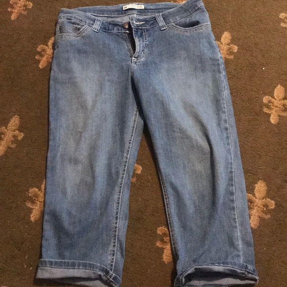 Capris - Picture 2 of 2